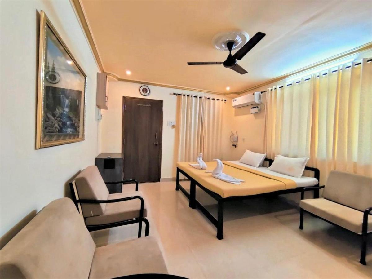 Shradha Luxury Room กาลังกูติ ภายนอก รูปภาพ