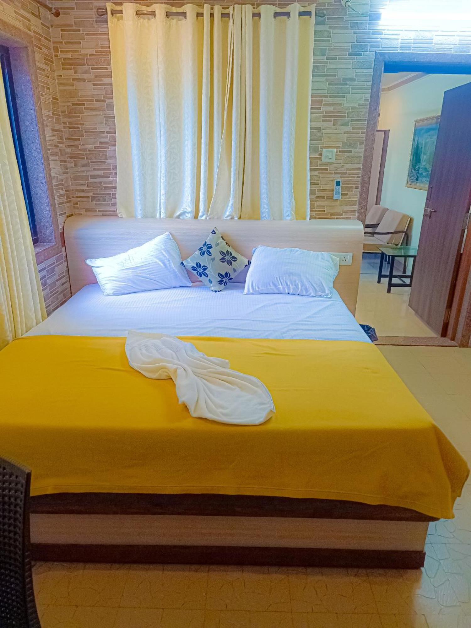 Shradha Luxury Room กาลังกูติ ภายนอก รูปภาพ