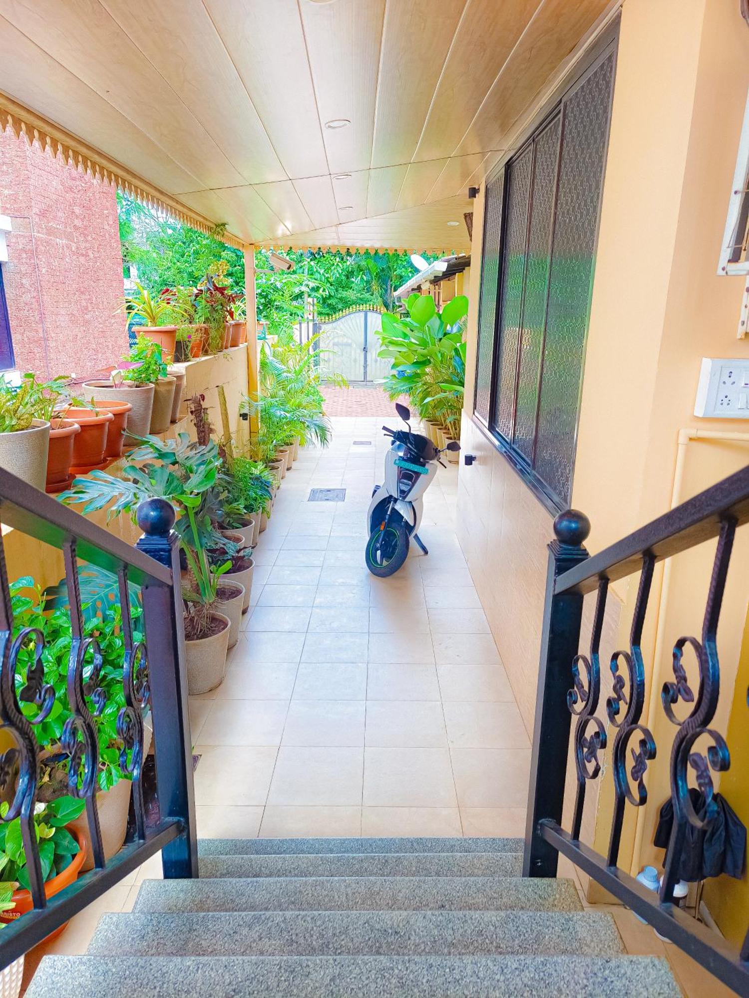 Shradha Luxury Room กาลังกูติ ภายนอก รูปภาพ