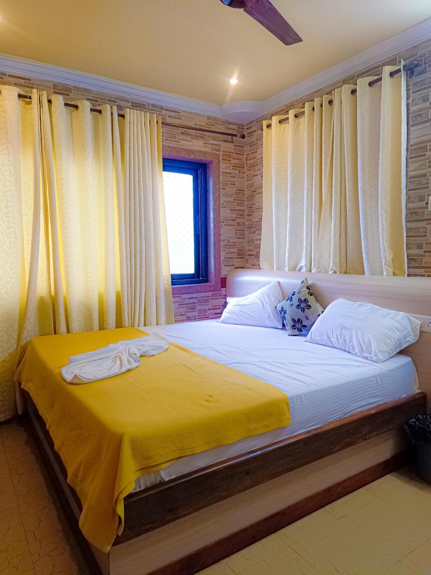 Shradha Luxury Room กาลังกูติ ภายนอก รูปภาพ