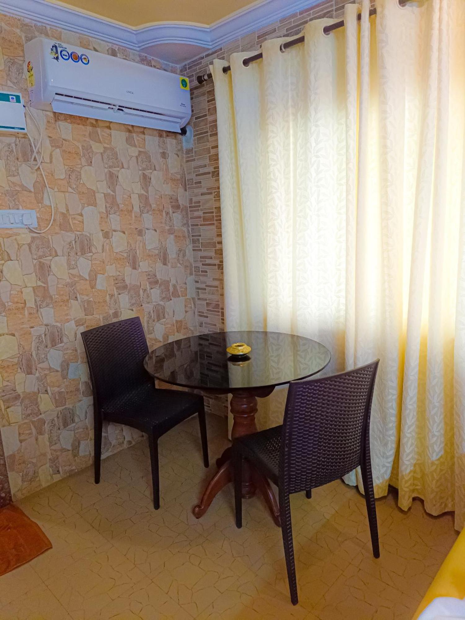 Shradha Luxury Room กาลังกูติ ภายนอก รูปภาพ