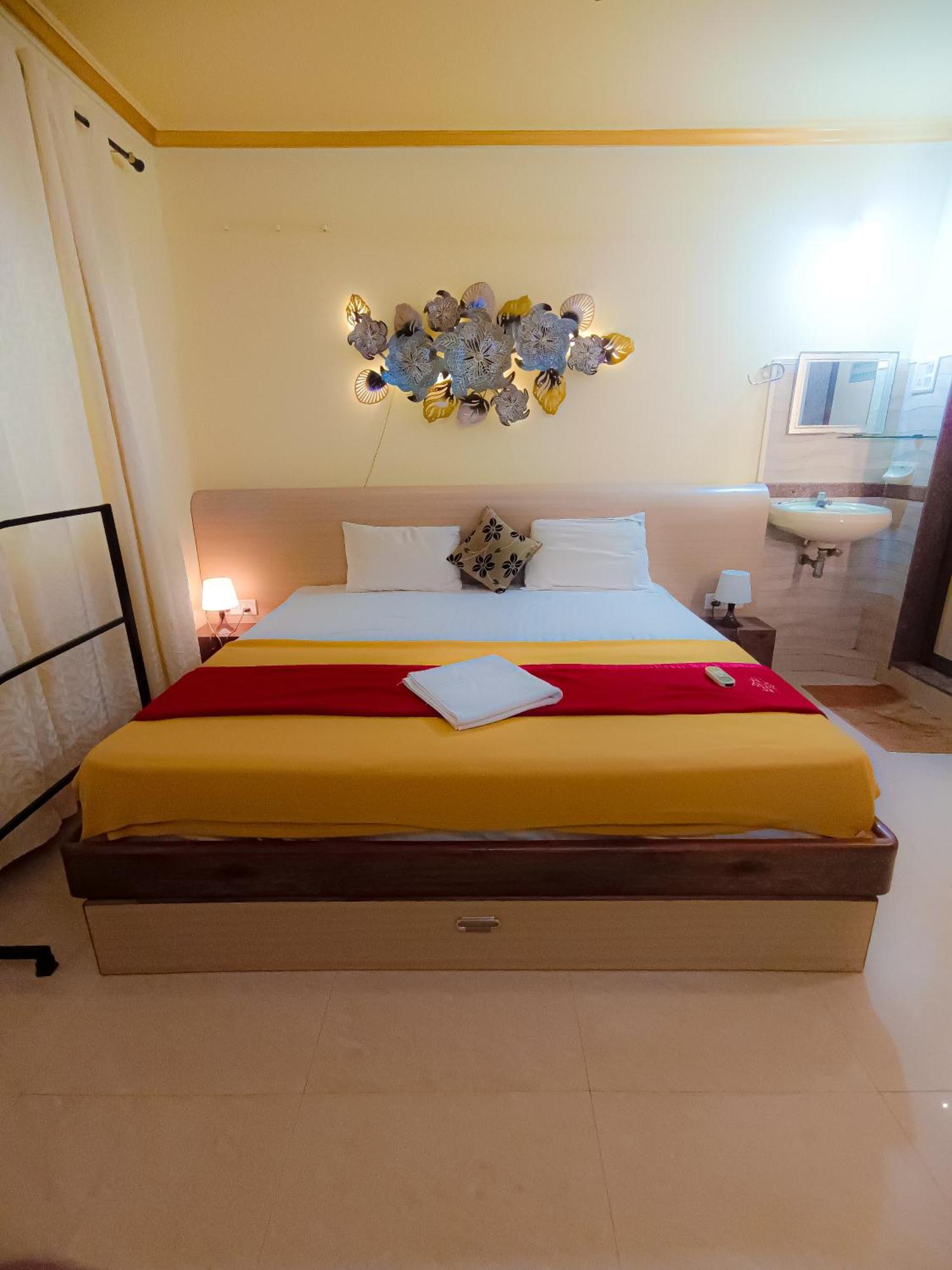 Shradha Luxury Room กาลังกูติ ภายนอก รูปภาพ