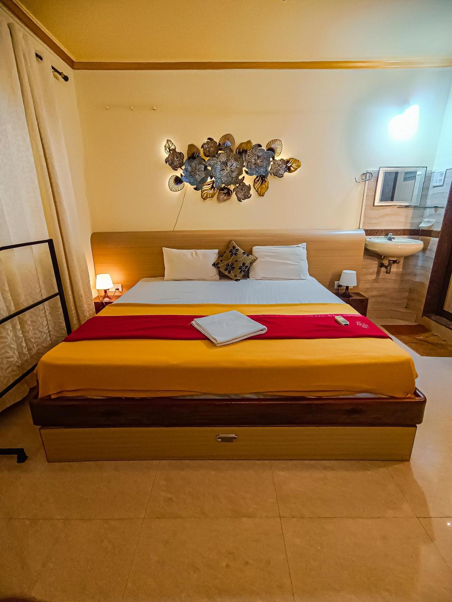 Shradha Luxury Room กาลังกูติ ภายนอก รูปภาพ