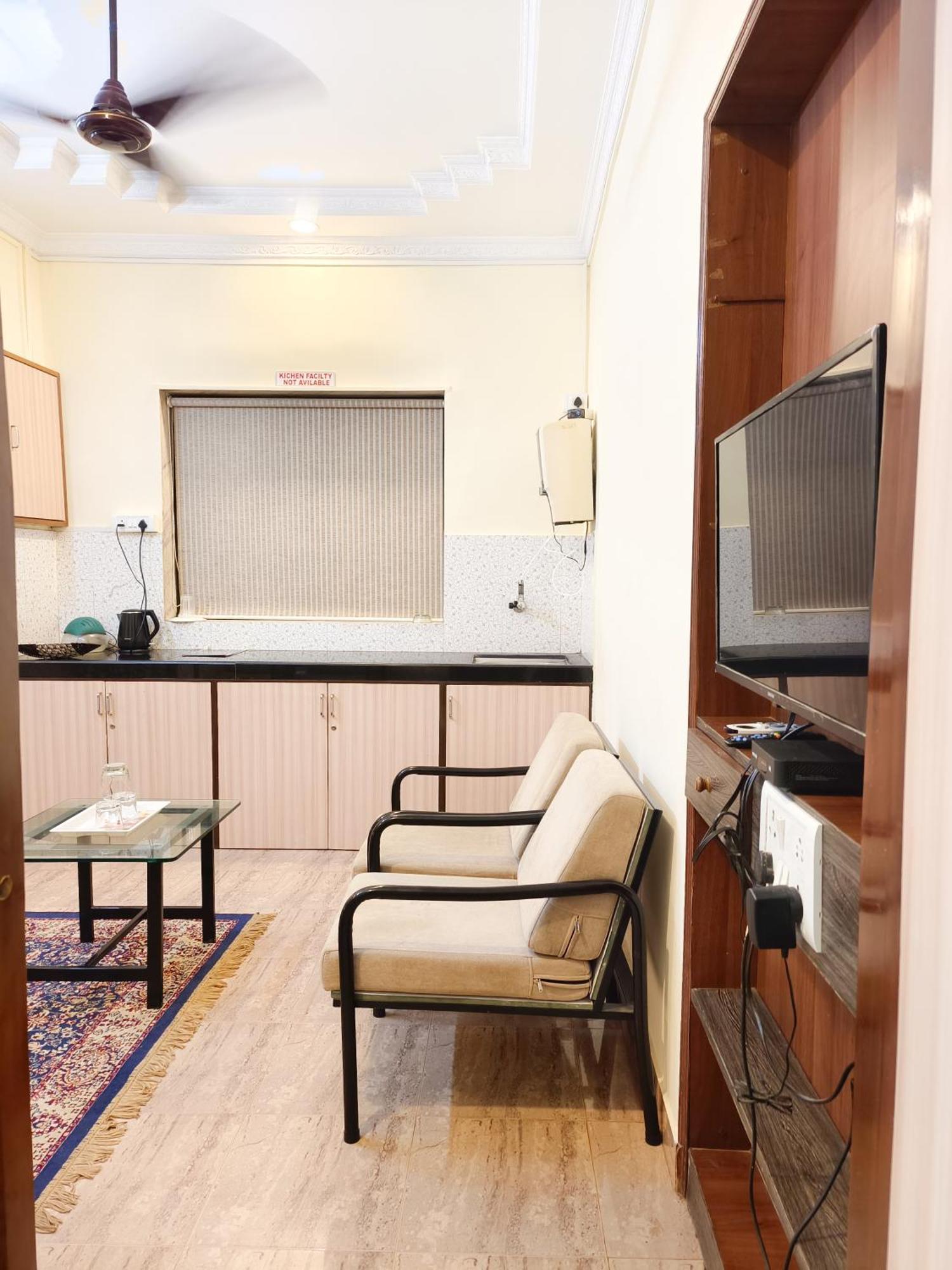 Shradha Luxury Room กาลังกูติ ภายนอก รูปภาพ