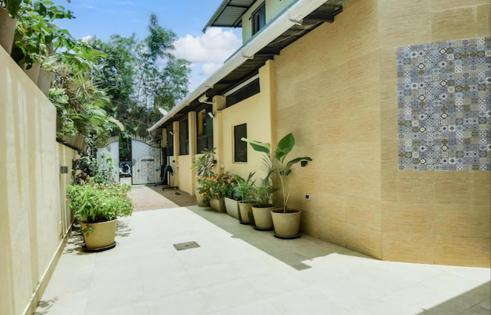 Shradha Luxury Room กาลังกูติ ภายนอก รูปภาพ